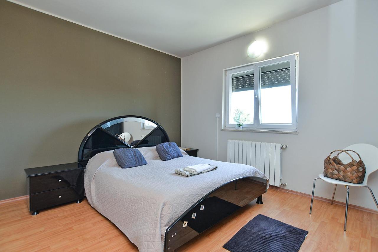 Apartment Silvio 1779 บานโจเล ภายนอก รูปภาพ